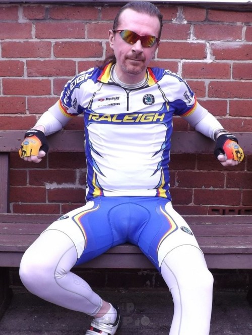 Man-wearing-lycra.jpeg