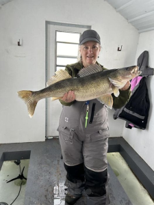 30-inch-walleye-Arnesens-Rocky-Point.png